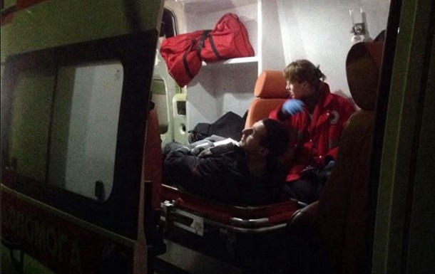 Медики сообщают о госпитализированных после столкновений с Беркутом возле Киево-Святошинского суда