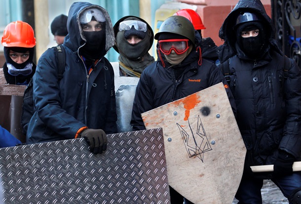 В полной боеготовности. Фото активистов Евромайдана накануне внеочередной сессии Рады