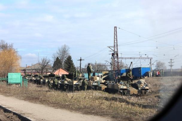 Россия окружила Украину с трех сторон. У границы 100 тысяч военных и более 500 танков. КАРТА+ФОТО