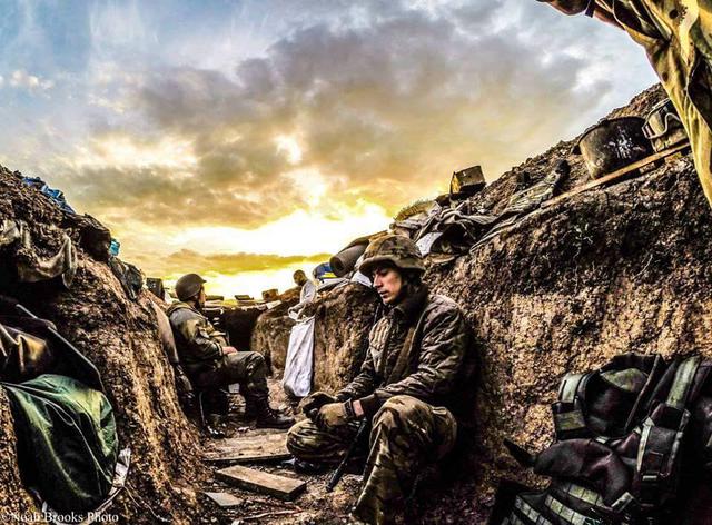 Война, лица, ситуации: американский фотограф обнародовал кадры с передовой в Широкино. ФОТОрепортаж