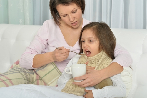 Чего нельзя делать при лечении ребёнка? - Симптомы гриппа, простуды и ОРВИ